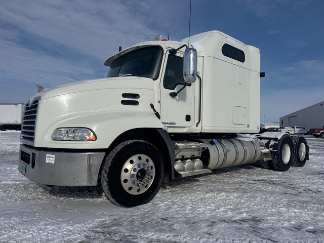 2012 Mack CXU613 6x4 T/A Sleeper Truck Tractor 2012 Mack CXU613 6x4 T/A Sleeper Truck Tractor