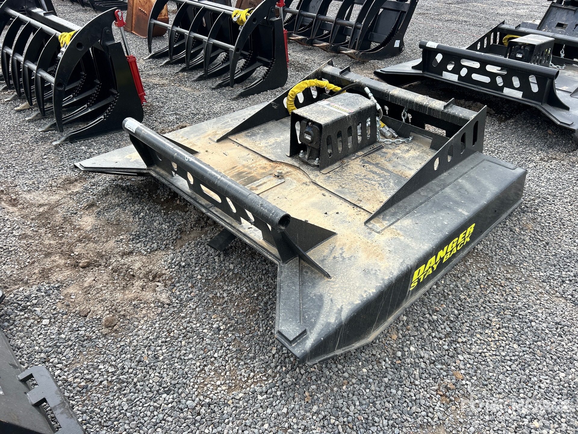 General Appearance with Bild, Ecke vorne links