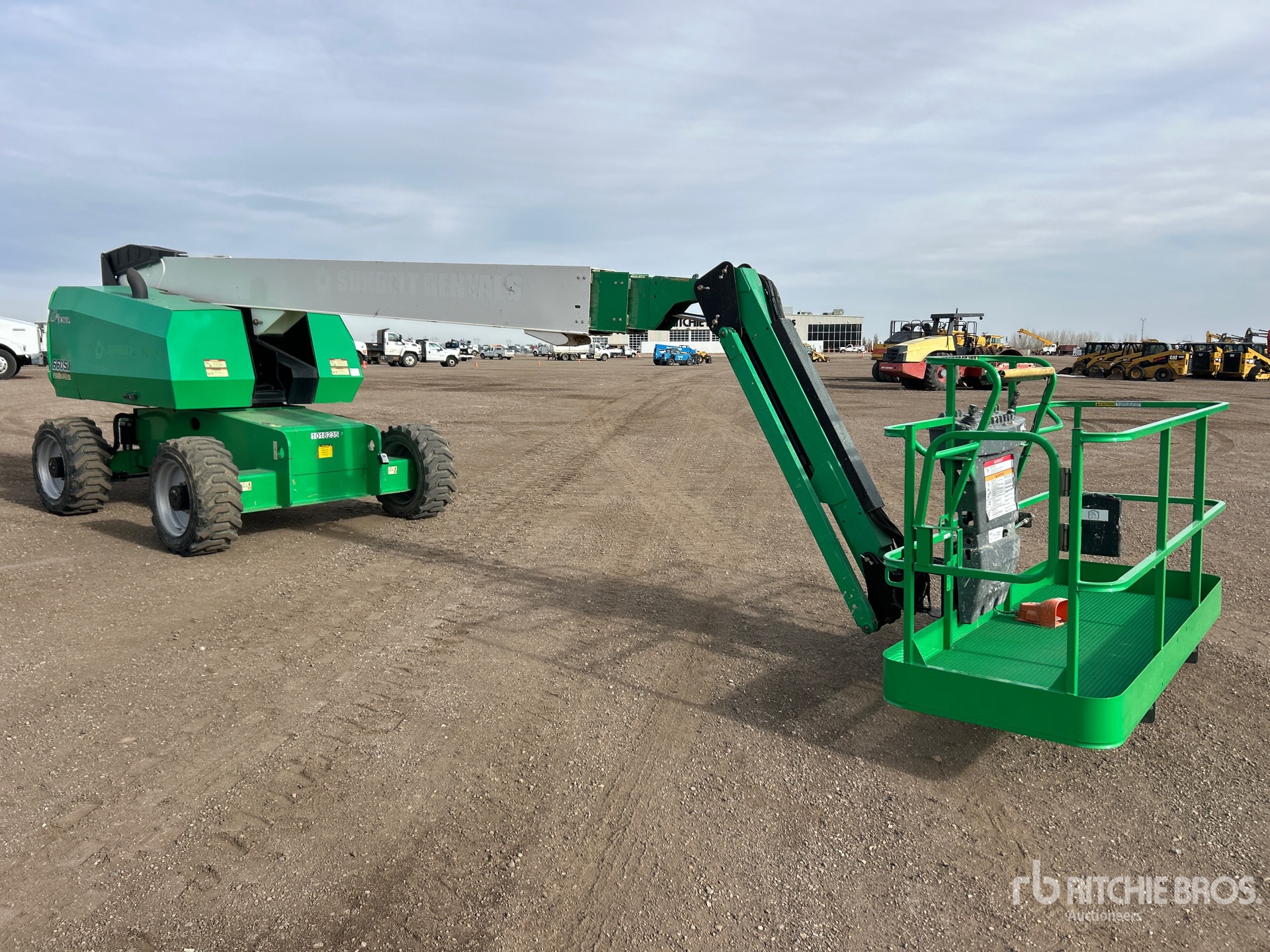 General Appearance with Picture, Right Front Corner