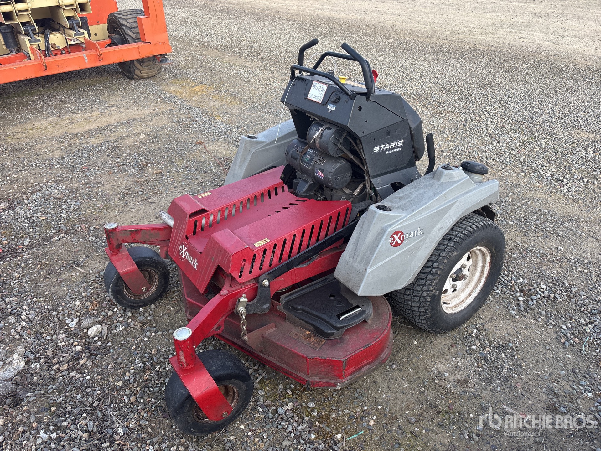 General Appearance with Foto, angolo anteriore sinistro