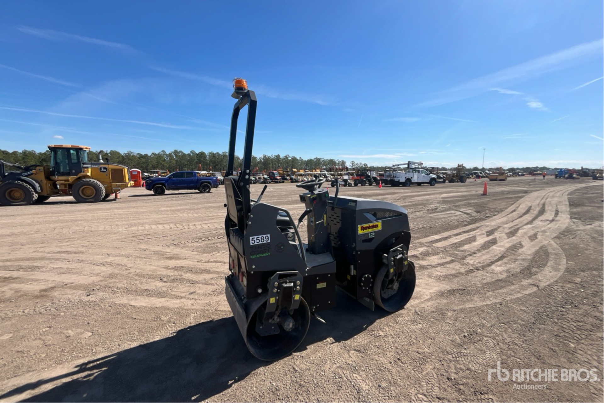 Aspect général with Image, coin arrière droit