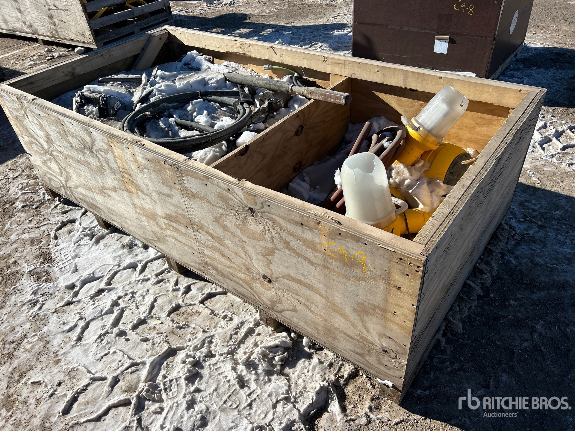 General Appearance with Image, coin avant gauche