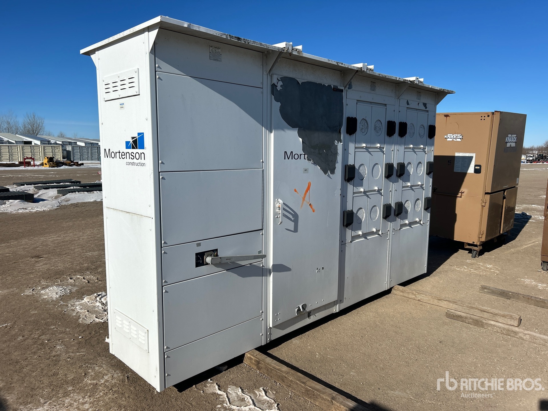 General Appearance with Image, coin avant droit