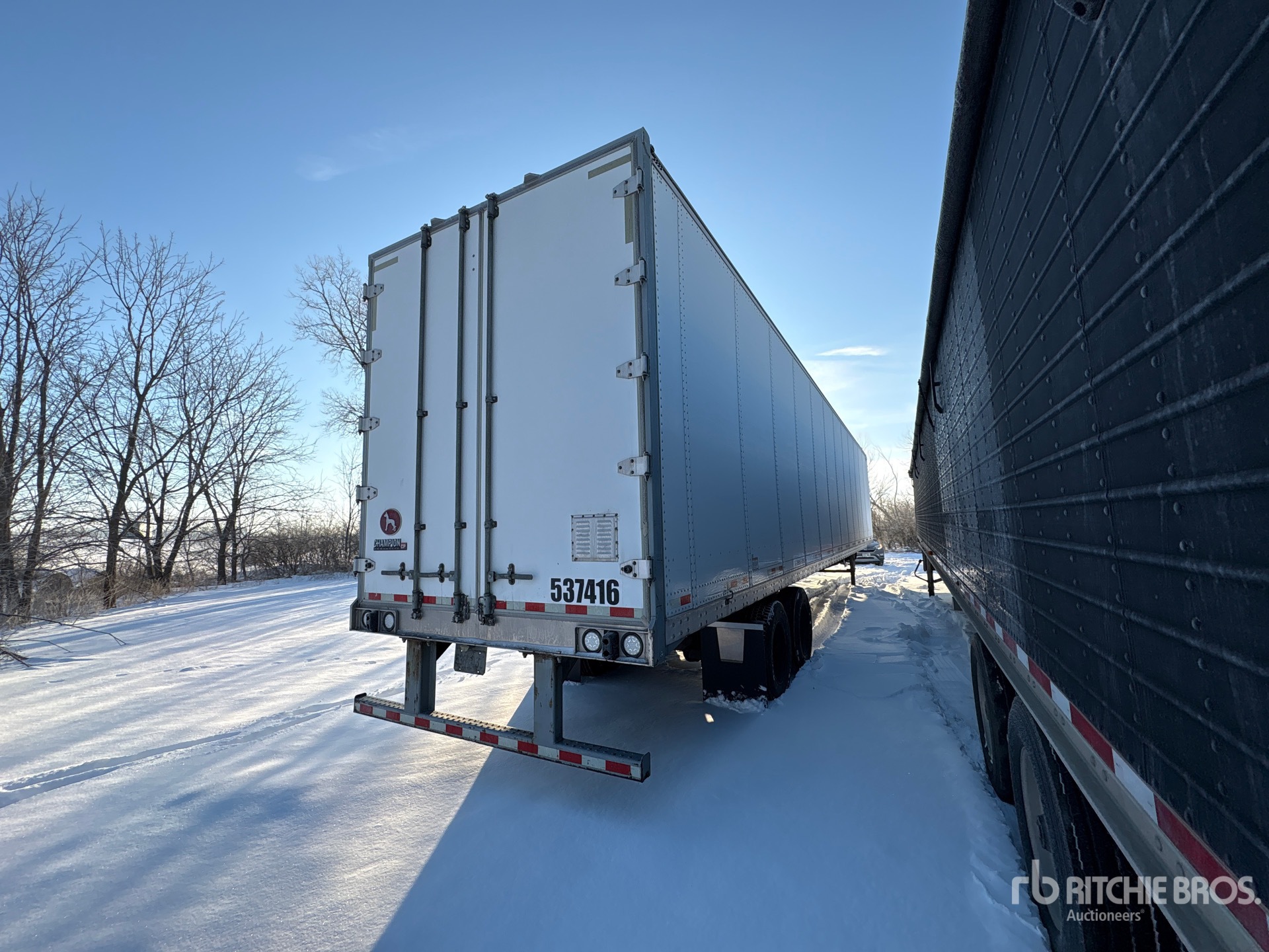 General Appearance with Imagen: esquina trasera derecha