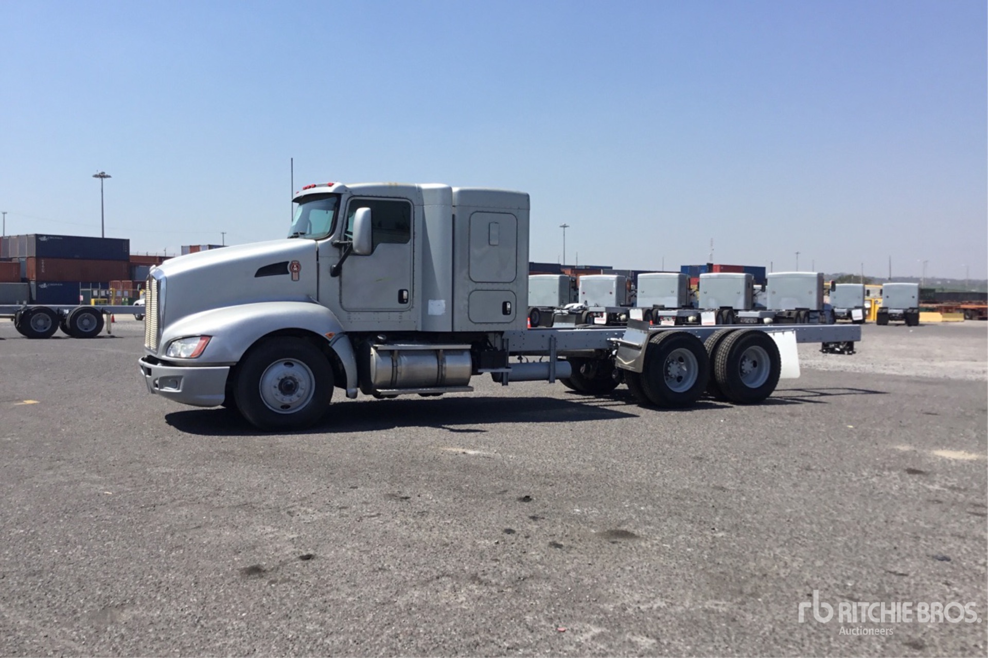 General Appearance with Picture, Left Front Corner