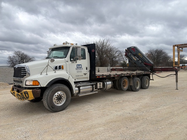 Heila Knuckle Boom on 2008 Sterling 952 8x4 Boom Truck