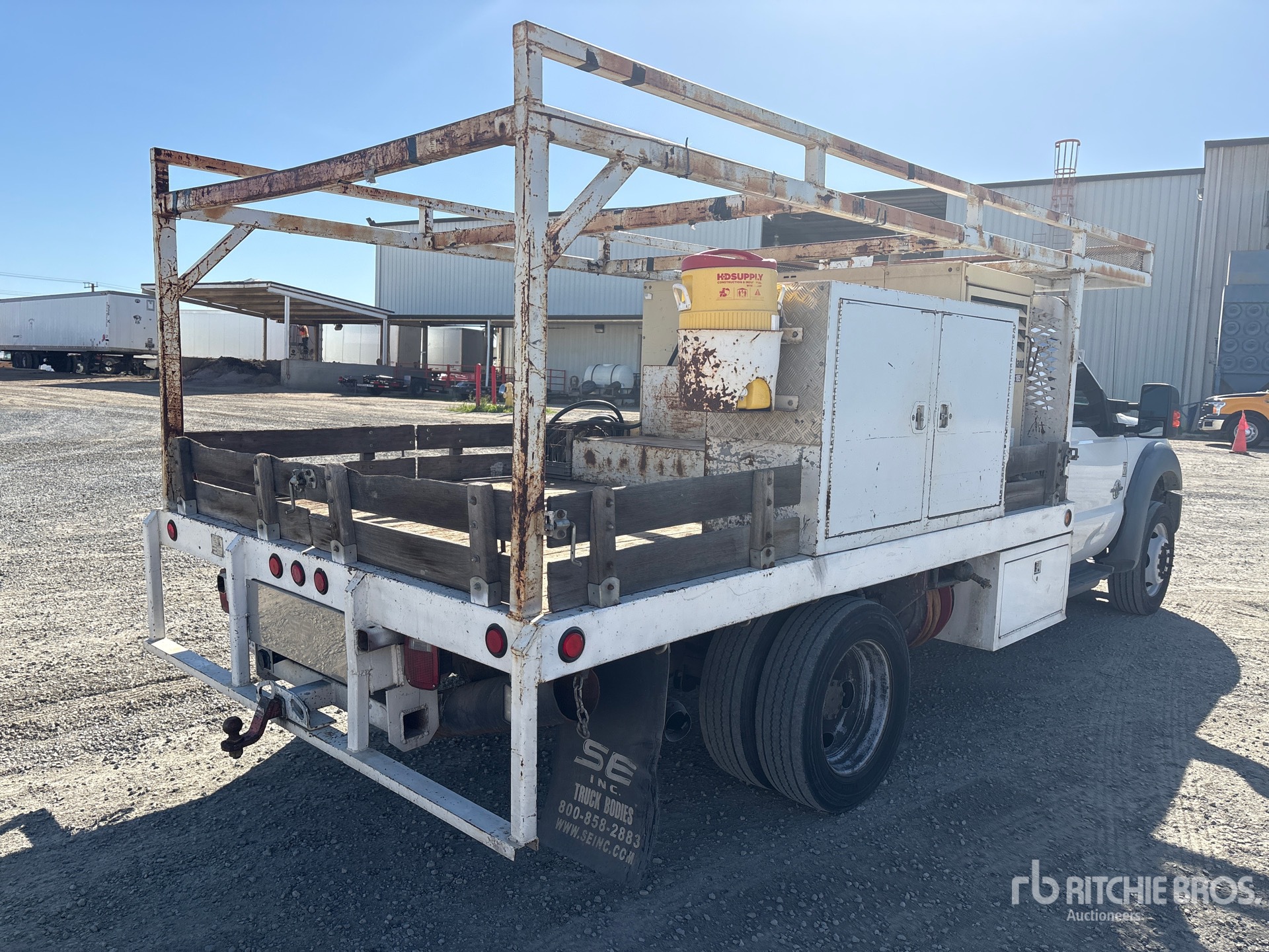 General Appearance with Picture, Right Rear Corner