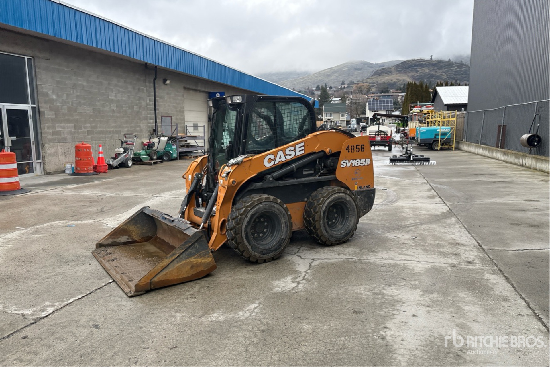 General Appearance with Picture, Left Front Corner