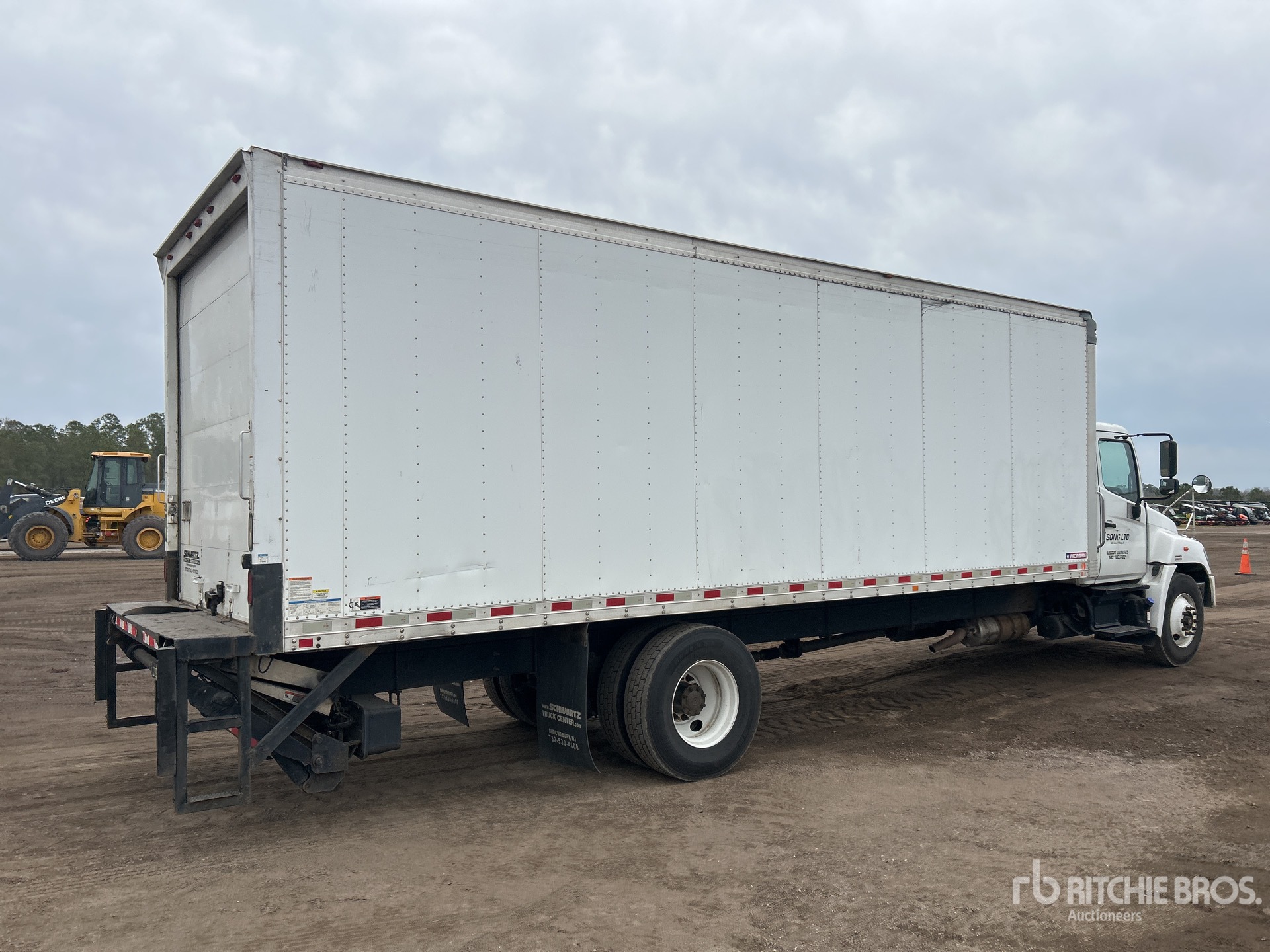 General Appearance with Zdjęcie, prawy dolny róg