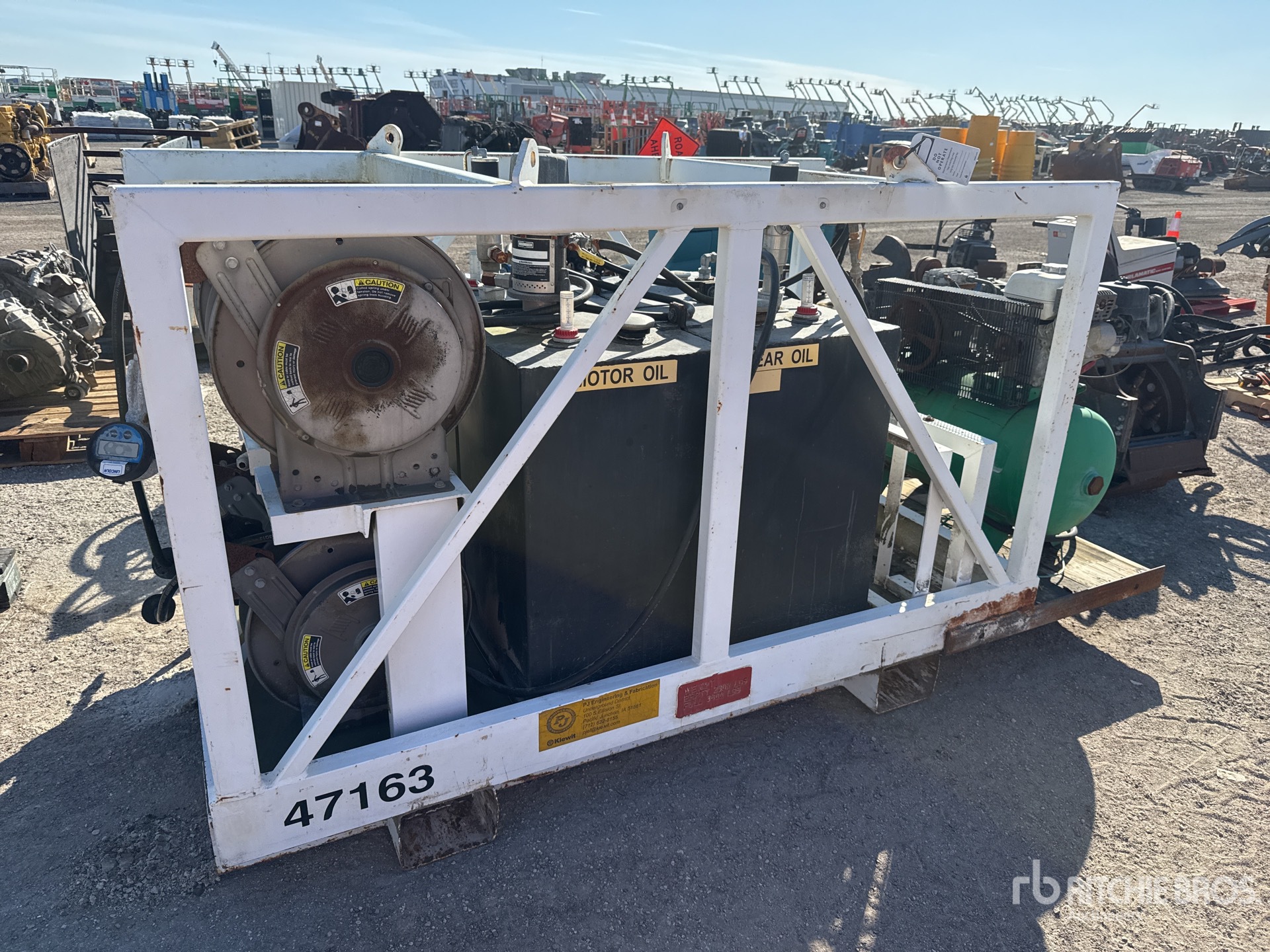 General Appearance with Picture, Left Rear Corner