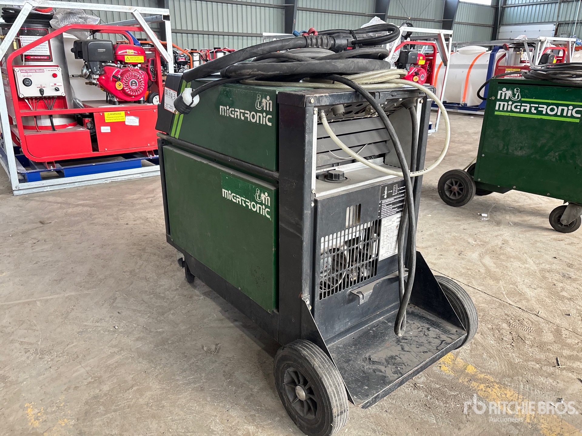 General Appearance with Bild, Ecke hinten links