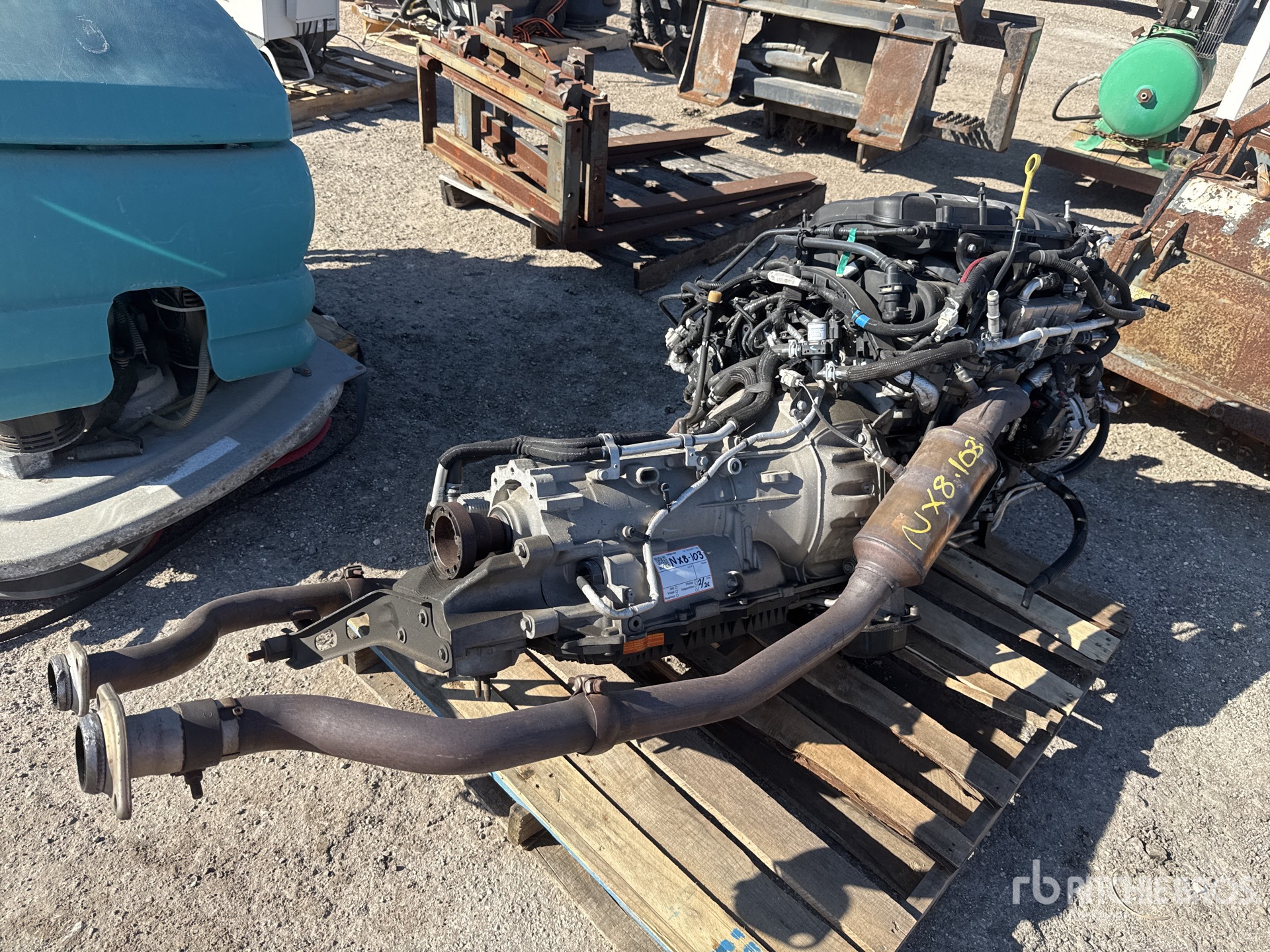 General Appearance with Picture, Left Front Corner