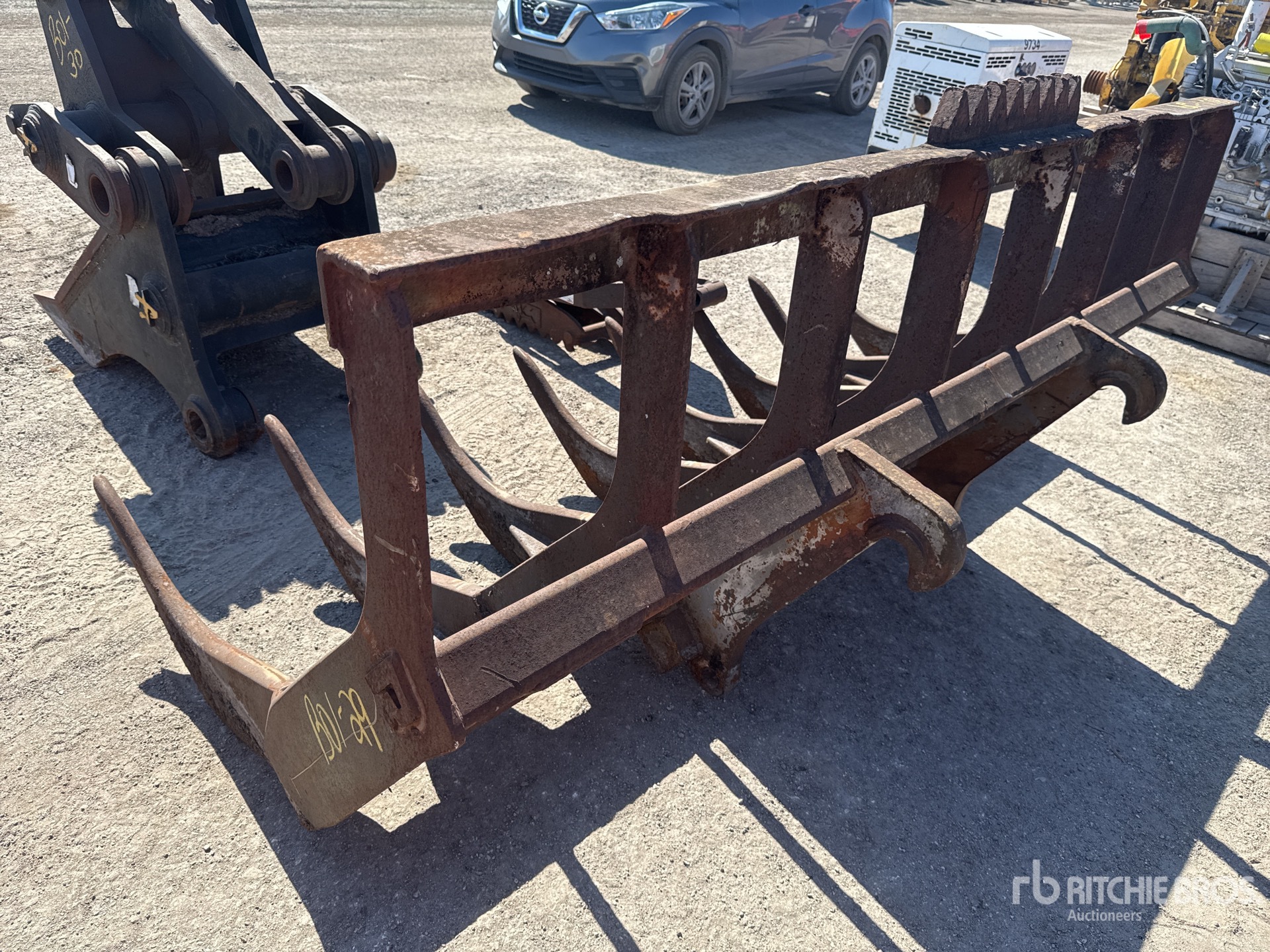 Aspect général with Image, coin arrière droit