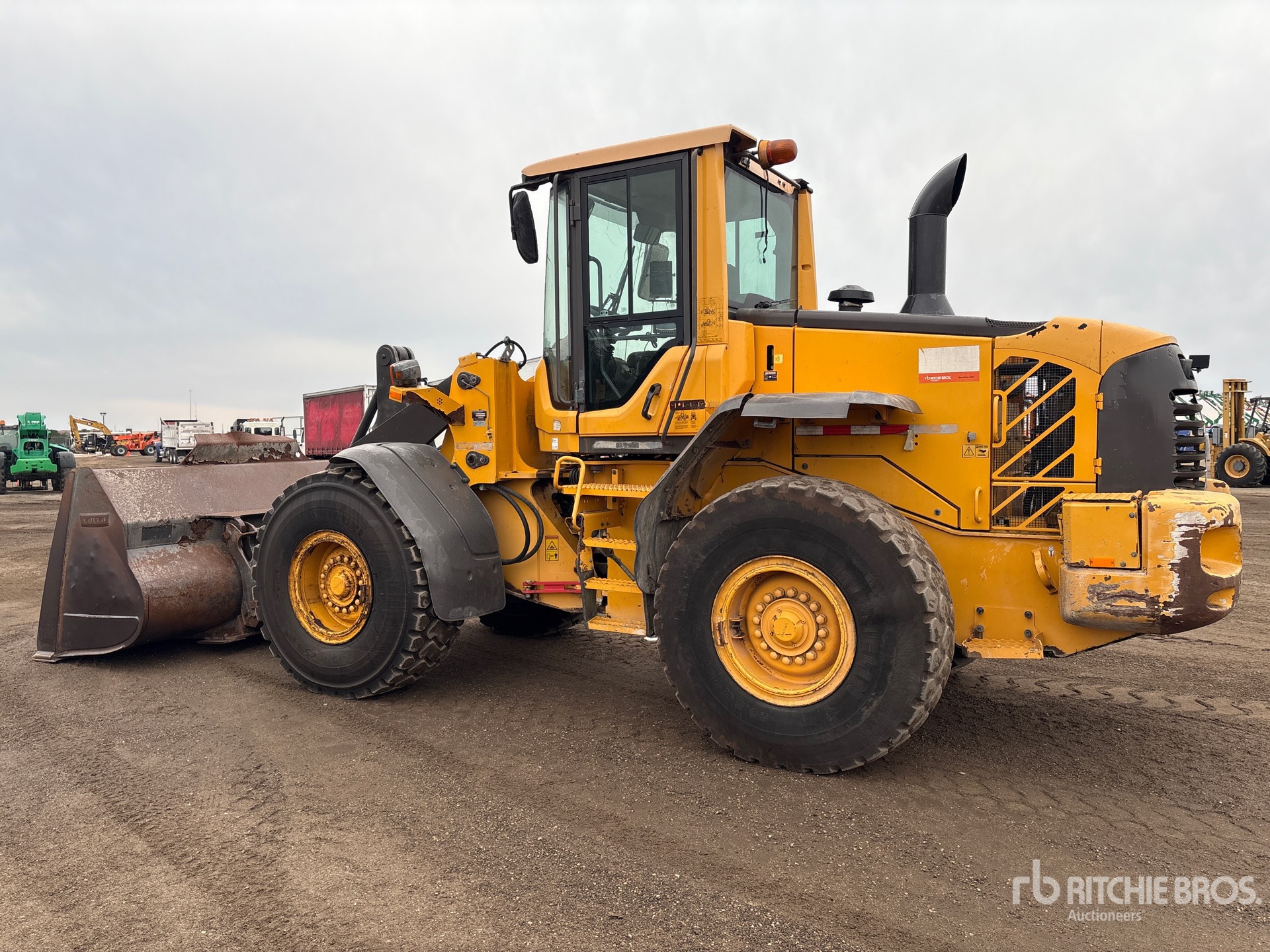 Aspect général with Image, coin arrière gauche