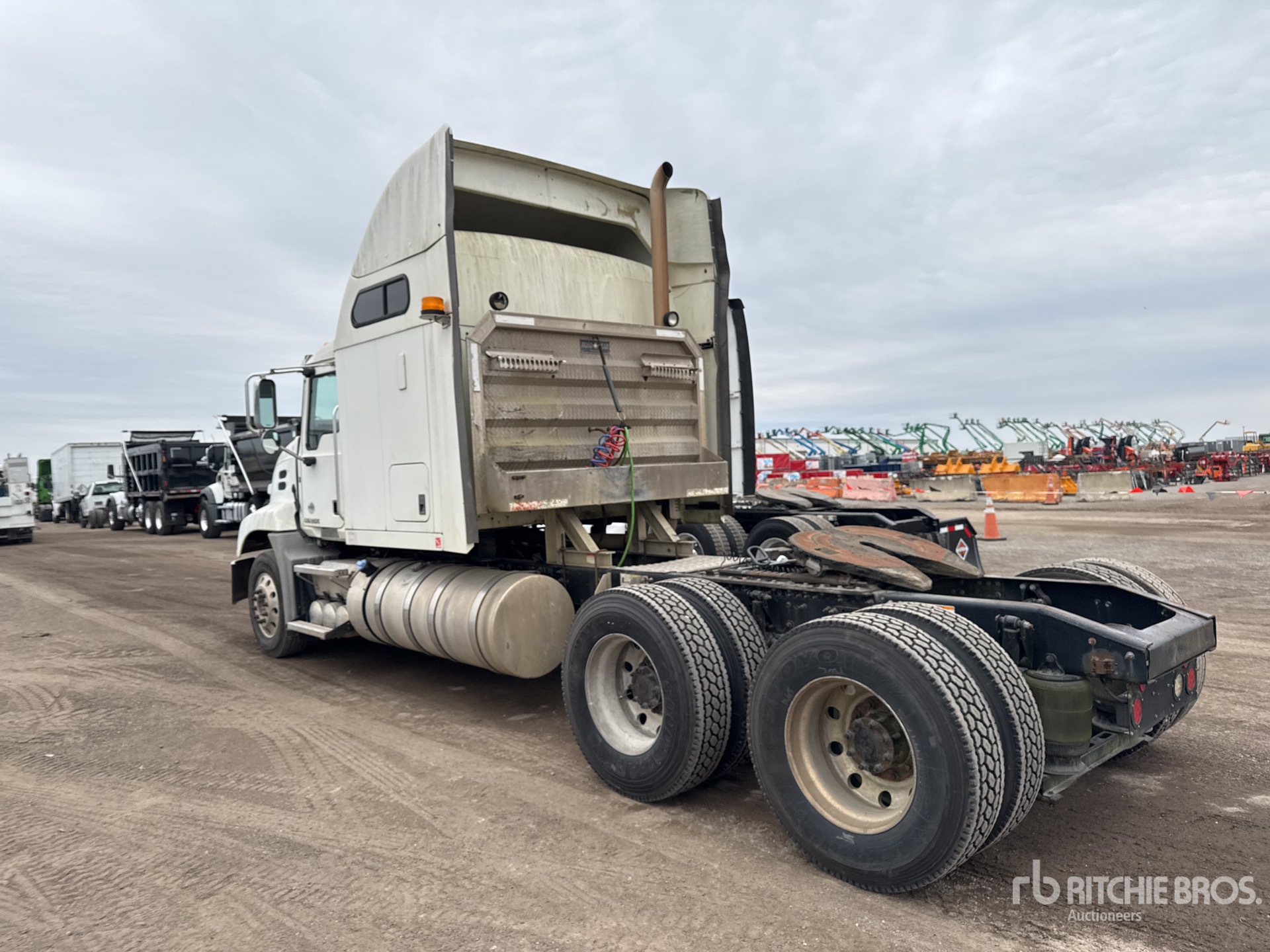 General Appearance with Imagen: esquina trasera izquierda