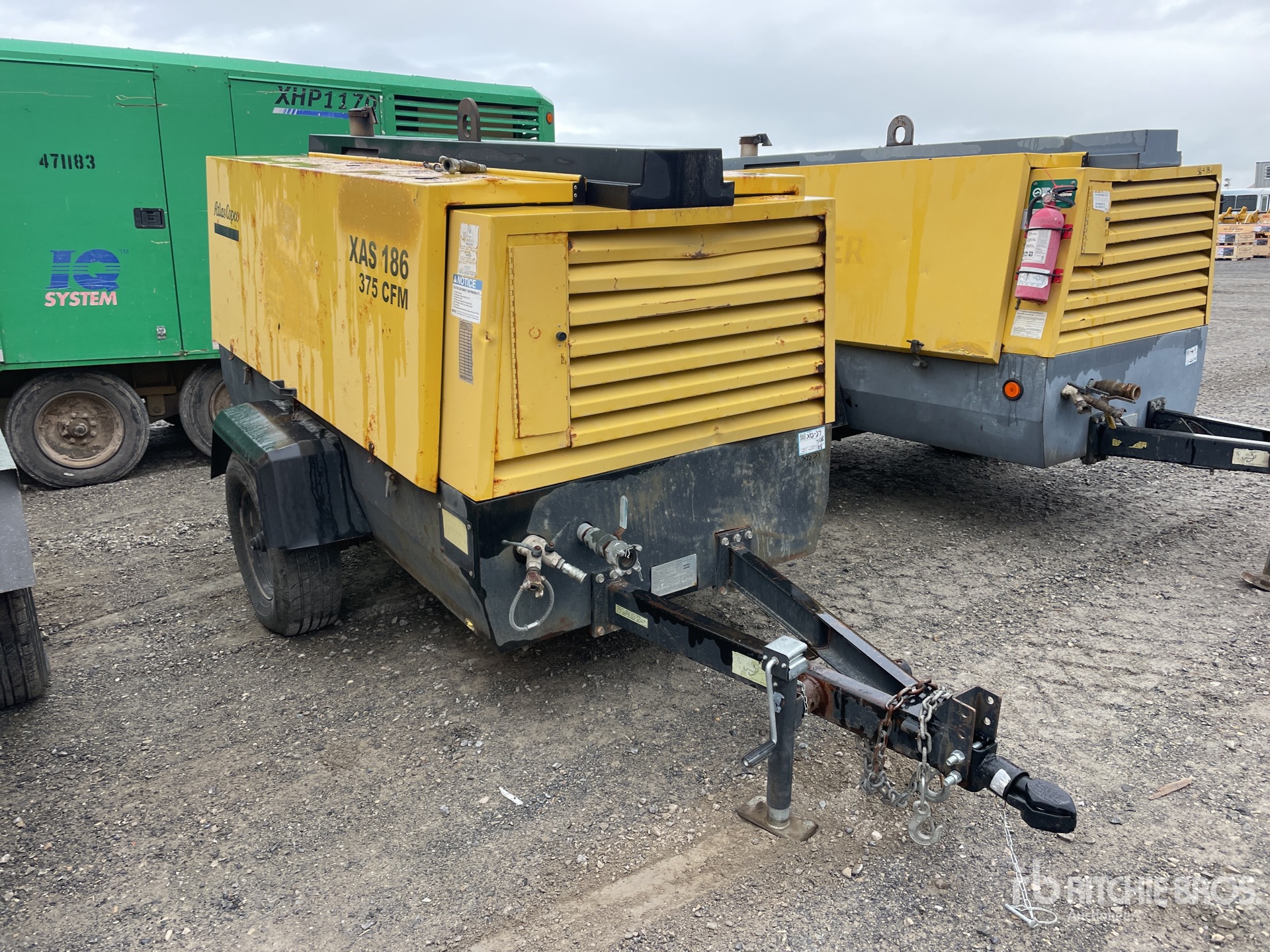 Aspect général with Image, coin avant droit