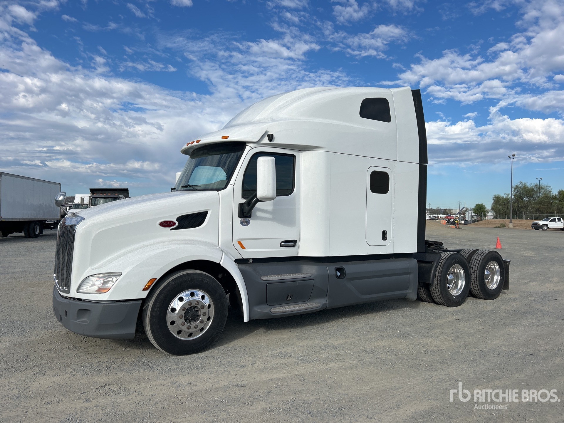 General Appearance with Picture, Left Front Corner