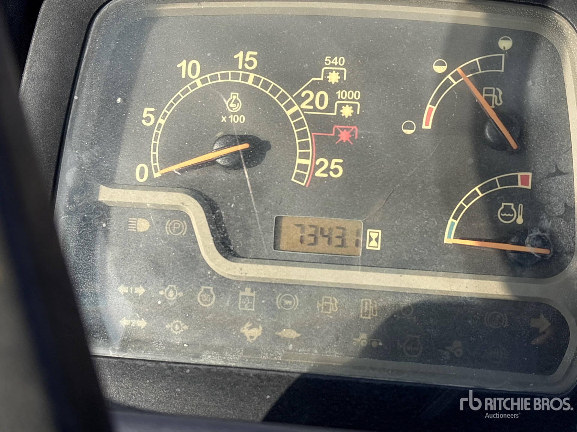 General Appearance with Horímetro / Odómetro