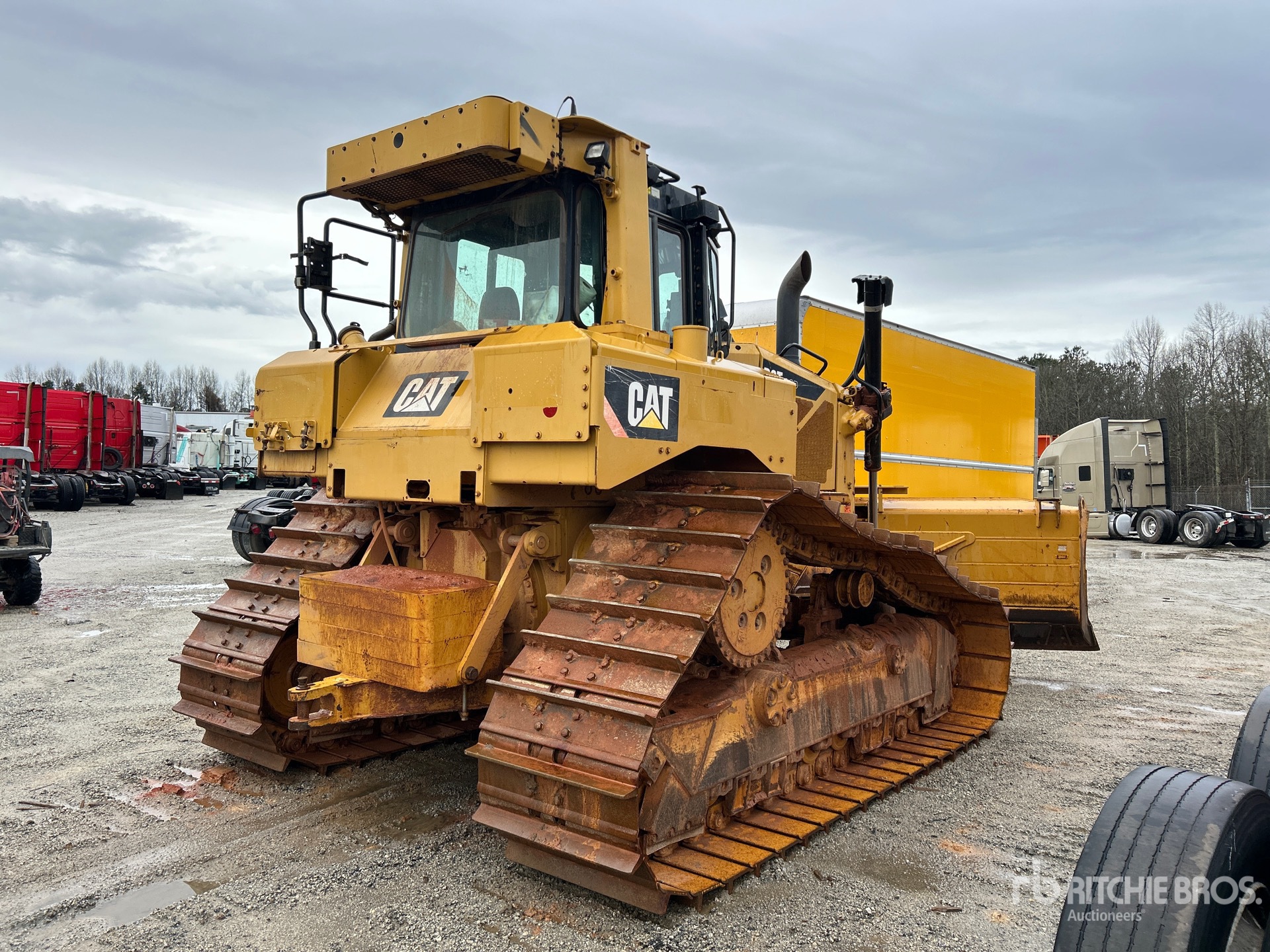 Aspect général with Image, coin arrière droit