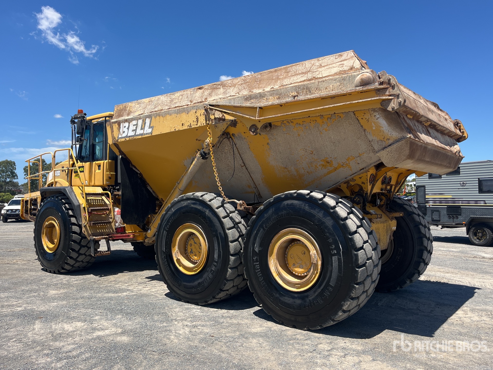 General Appearance with Picture, Left Rear Corner