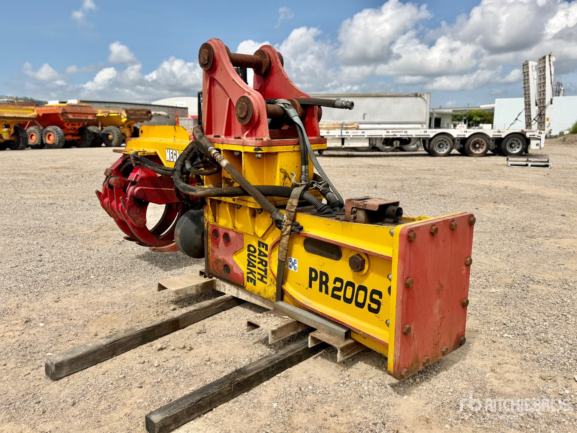 General Appearance with Picture, Left Rear Corner