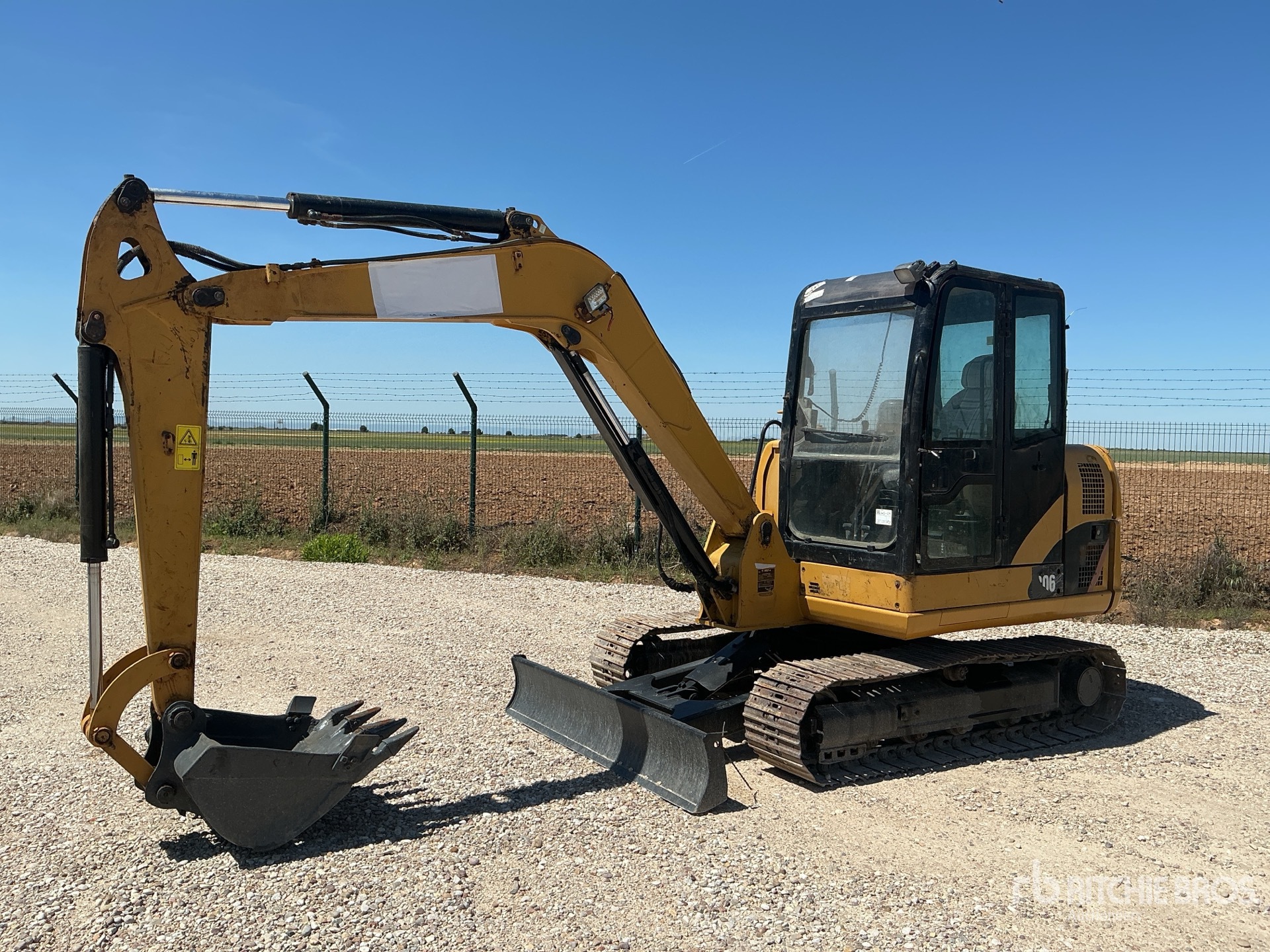 Photo of a  Caterpillar 306