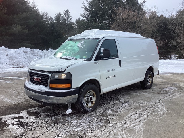 2015 GMC Savana 4x2 Van Truck