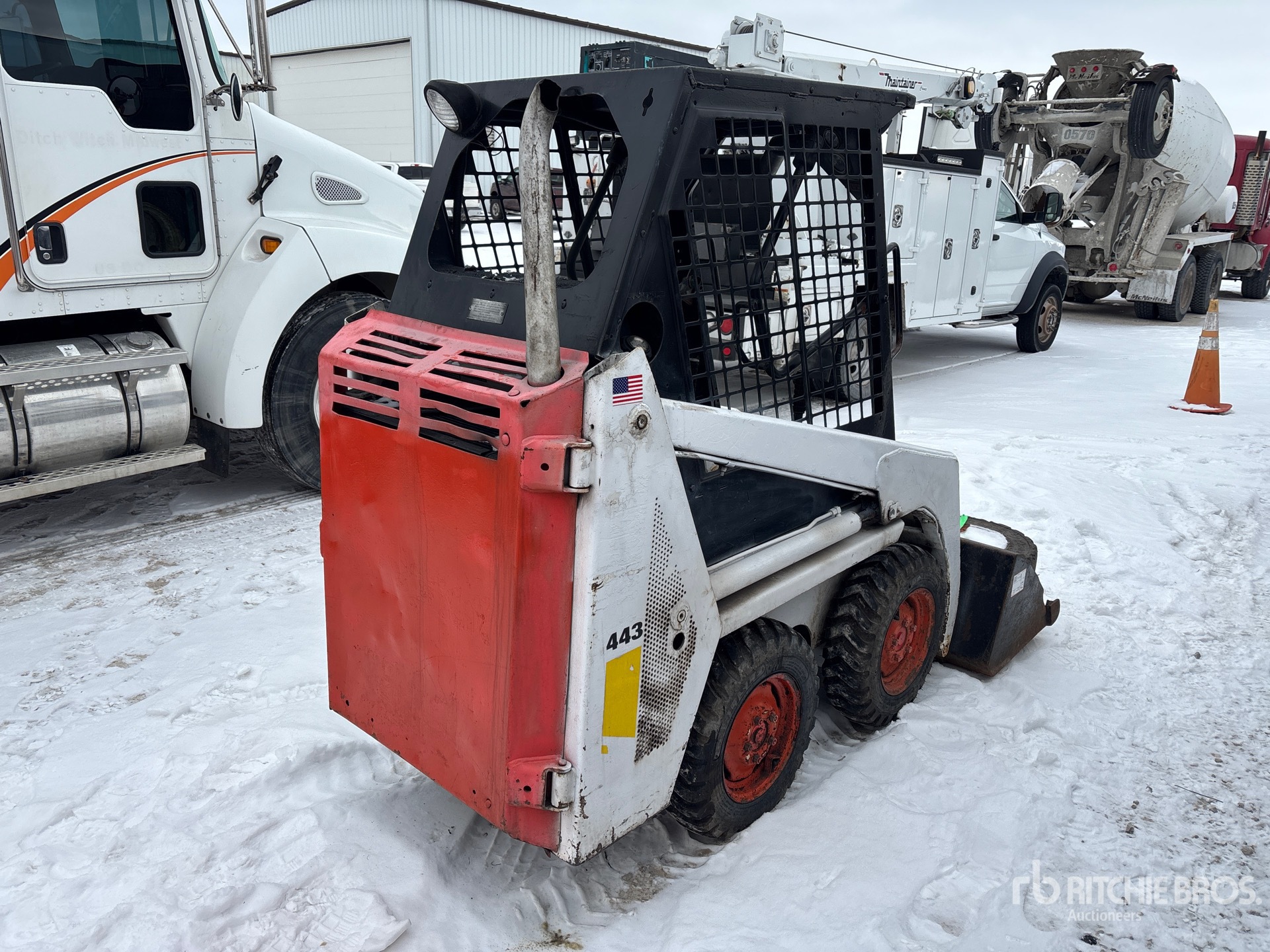 General Appearance with Picture, Right Rear Corner