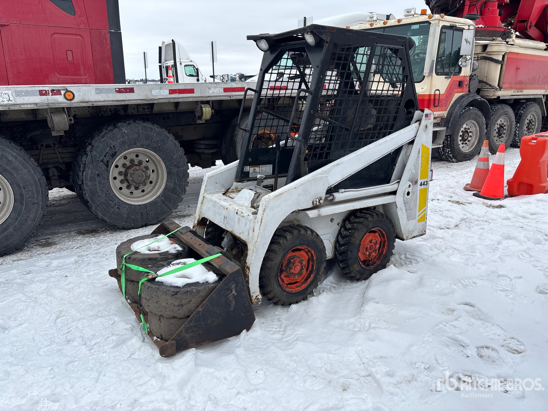 General Appearance with Picture, Left Front Corner