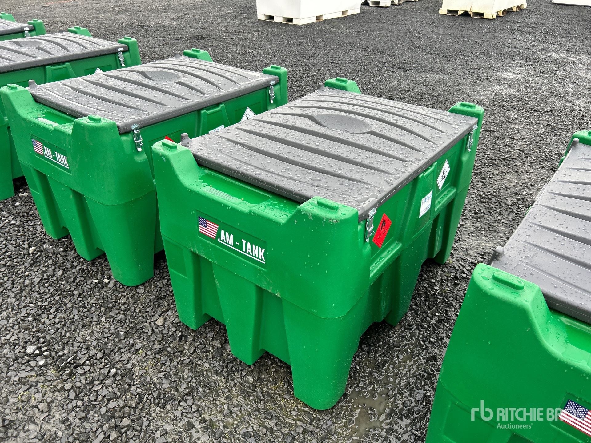 General Appearance with Bild, Ecke vorne rechts