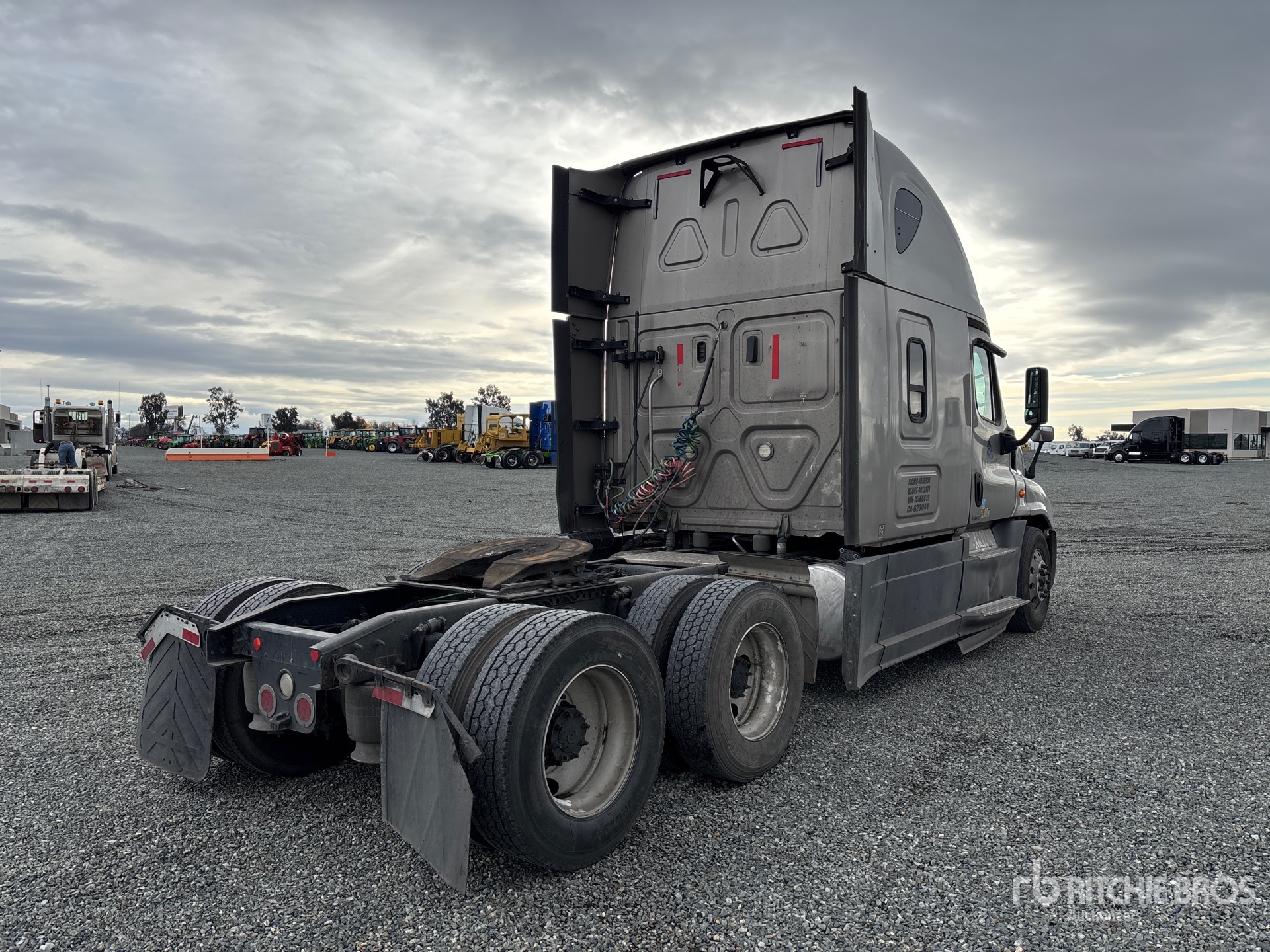 Aspect général with Image, coin arrière droit