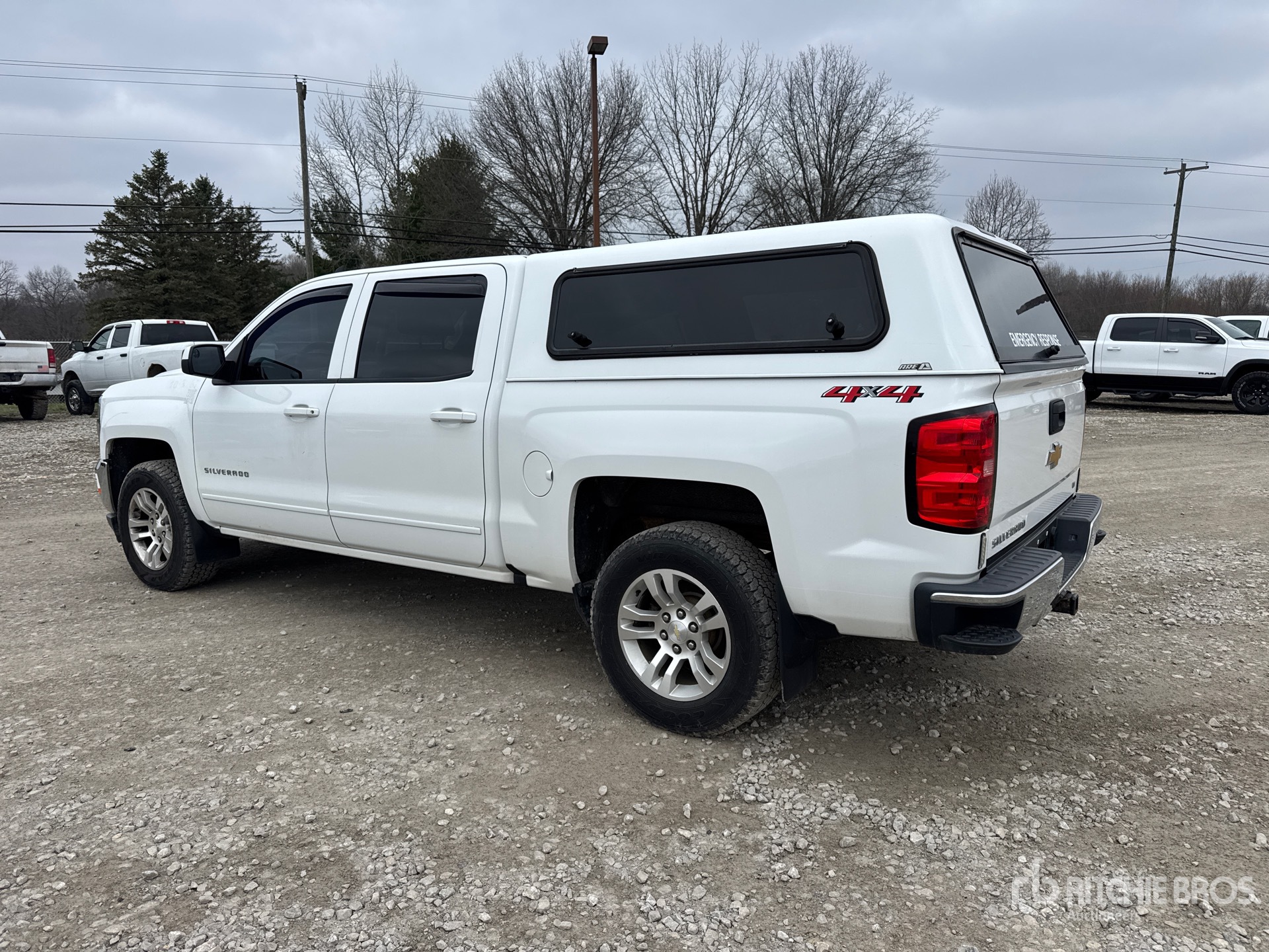 General Appearance with Foto, angolo posteriore sinistro