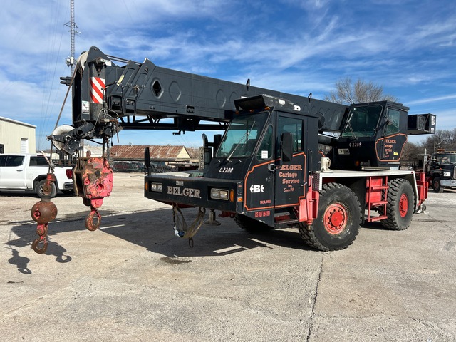 2000 (unverified) Link-Belt ATC822 22 ton 4x4 All Terrain Crane