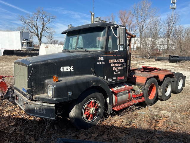 1992 GMC 8x4 Tri/A Day Cab Truck Tractor