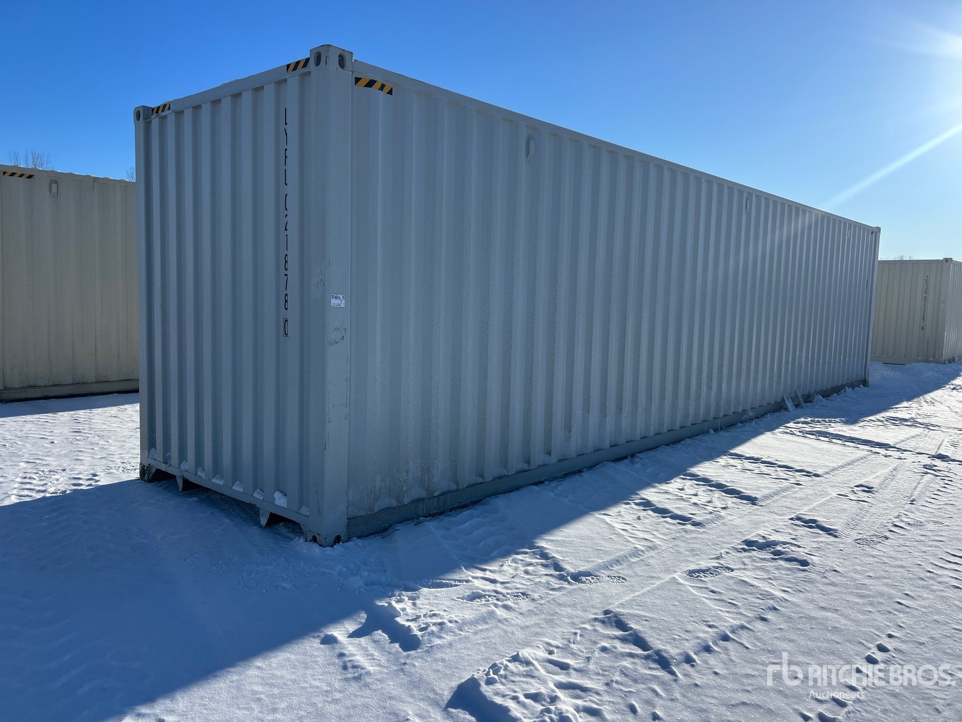 General Appearance with Foto, angolo anteriore sinistro