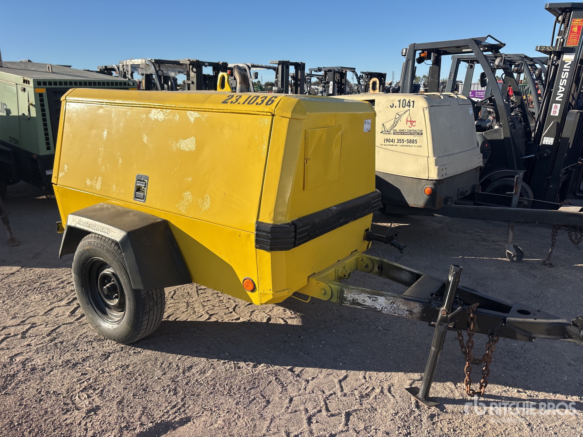 Aspect général with Image, coin avant droit