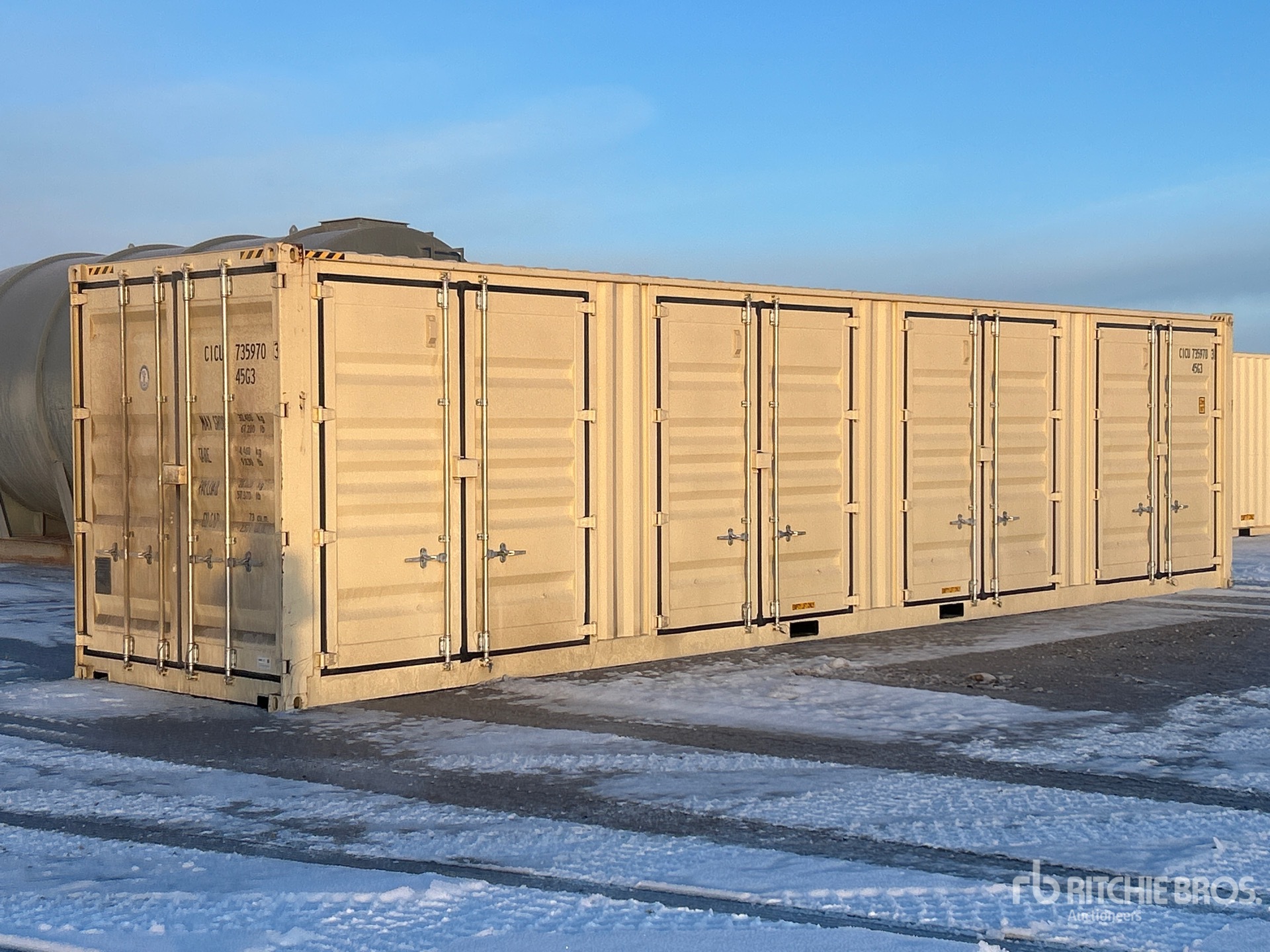 General Appearance with Foto, angolo anteriore sinistro