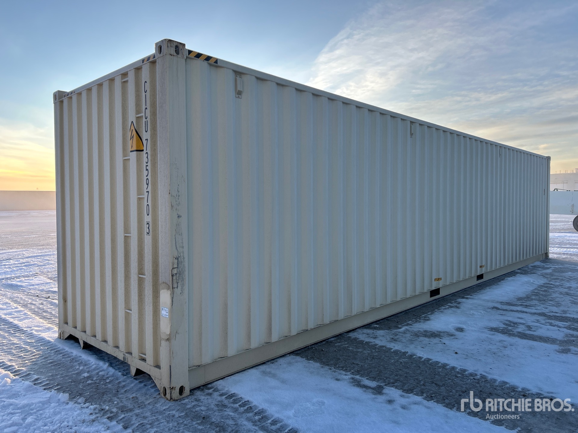 General Appearance with Foto, angolo anteriore sinistro