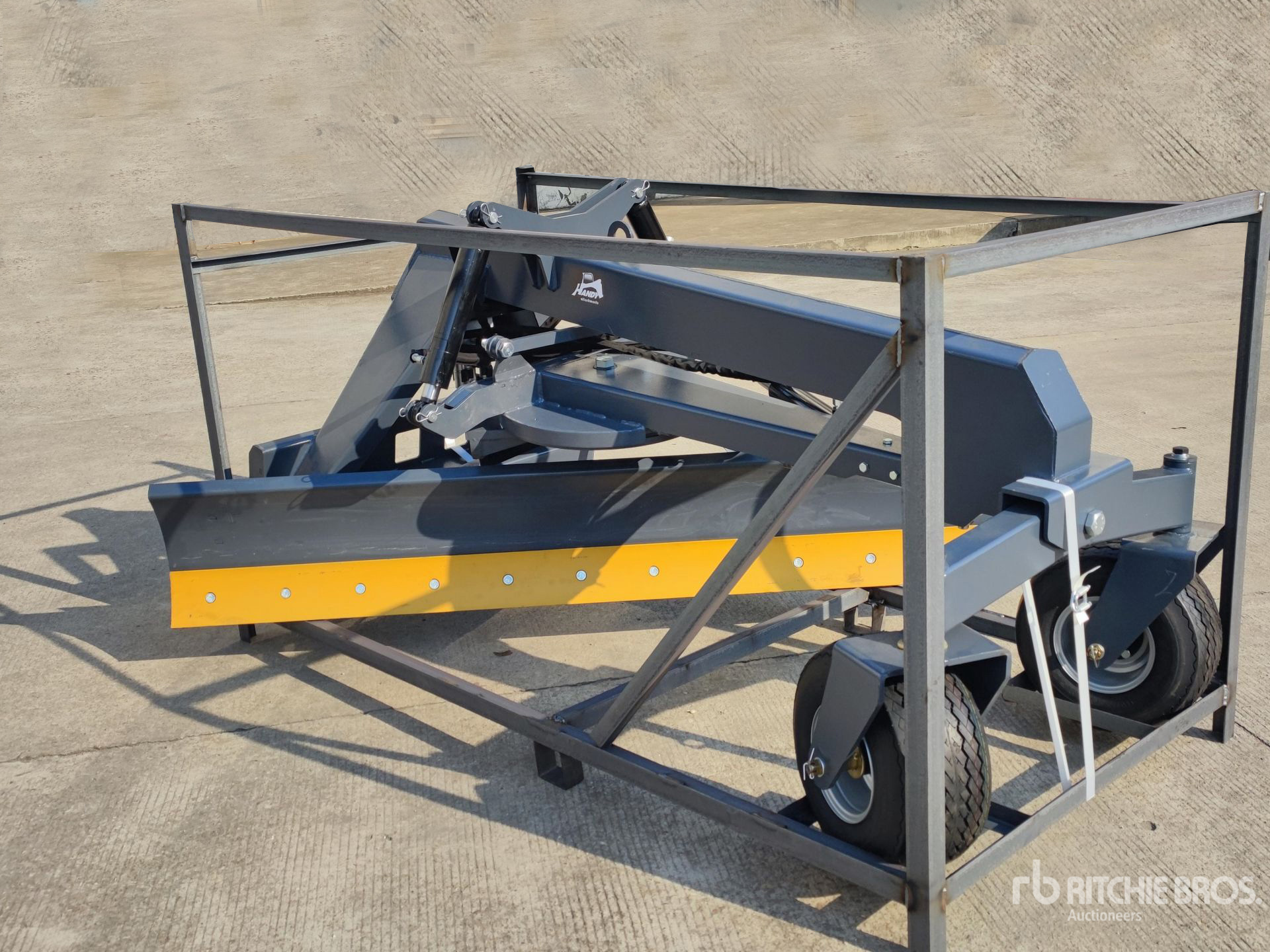 General Appearance with Picture, Right Front Corner