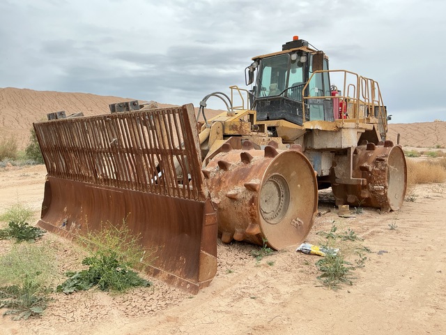 Cat 836G Landfill Compactor (Inoperable)