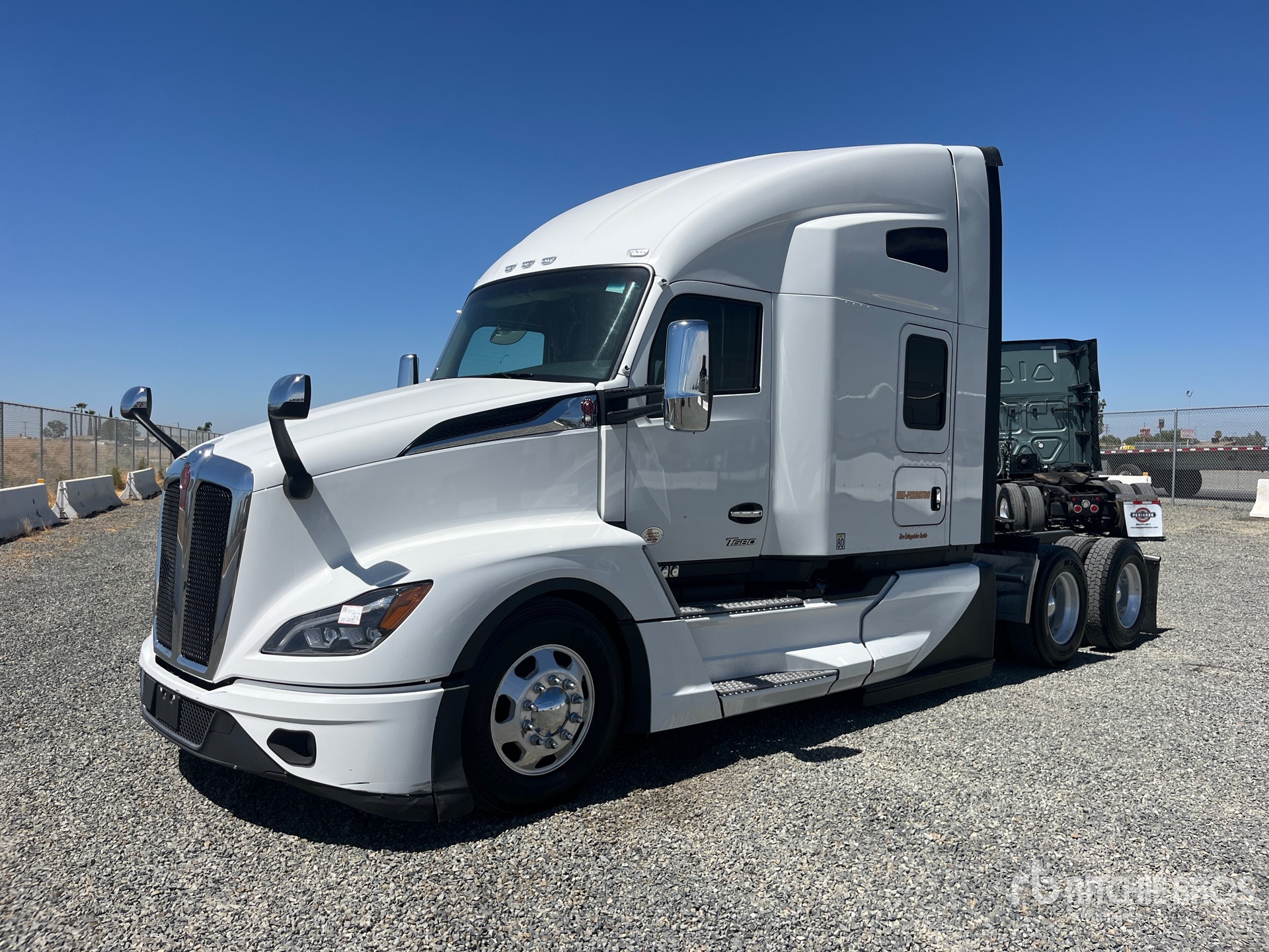 General Appearance with Imagen: esquina delantera izquierda