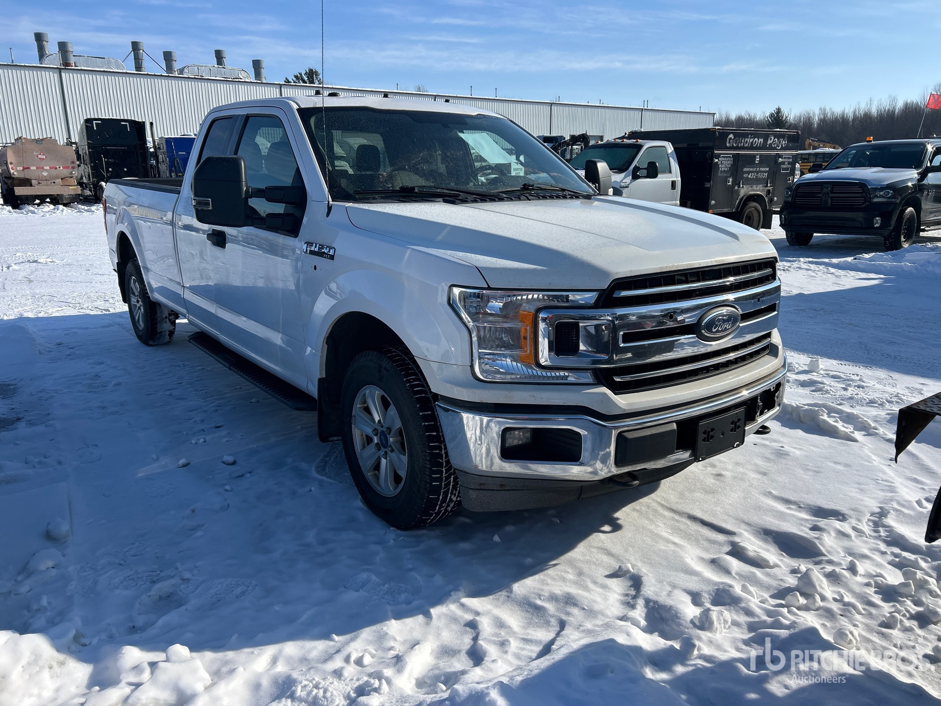 General Appearance with Picture, Right Front Corner