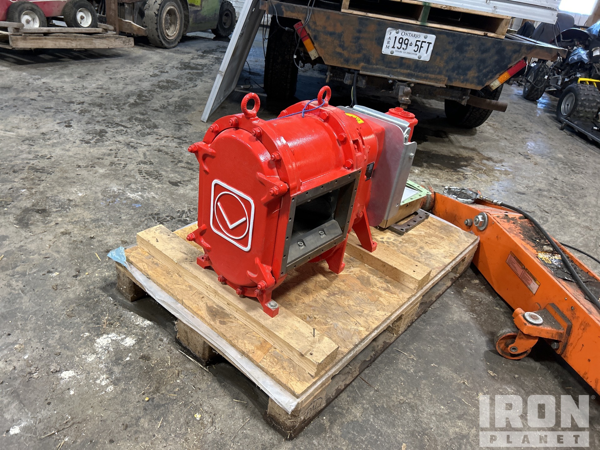 Aspect général with Image, coin arrière droit