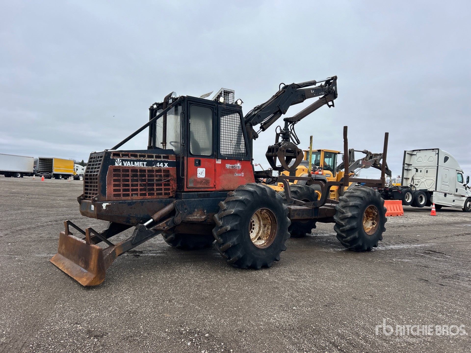 General Appearance with Picture, Left Front Corner