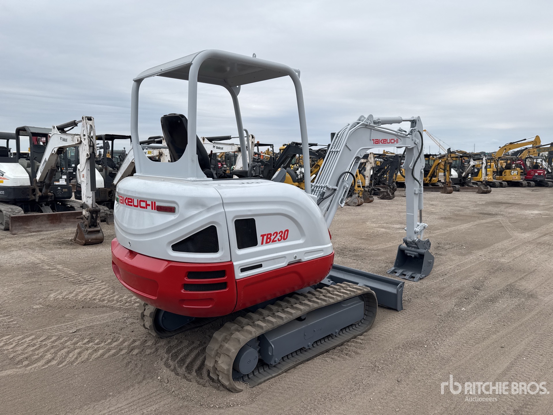 General Appearance with Foto, angolo anteriore sinistro