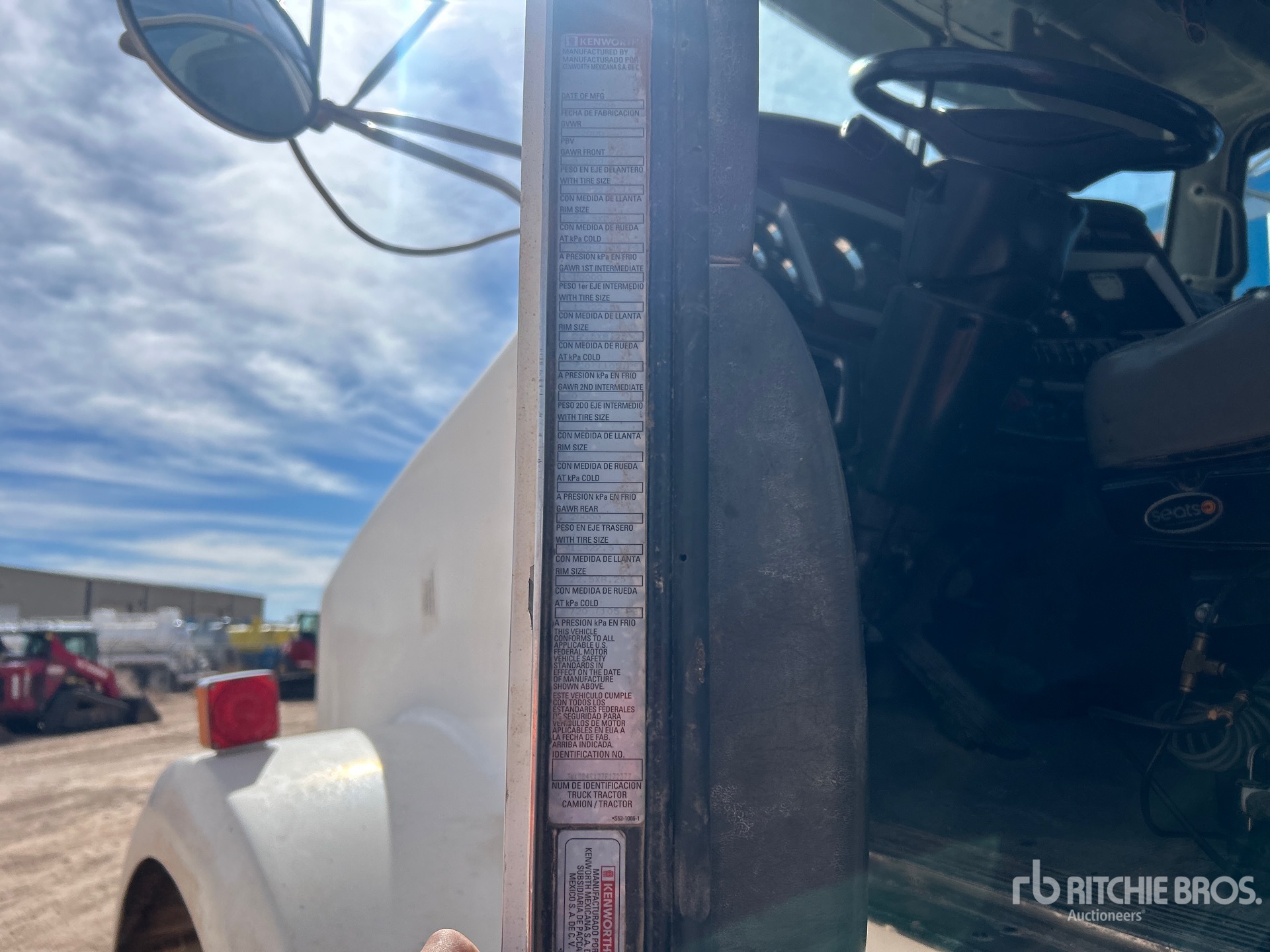 General Appearance with Numero seriale/numero d’identificazione del veicolo (VIN)