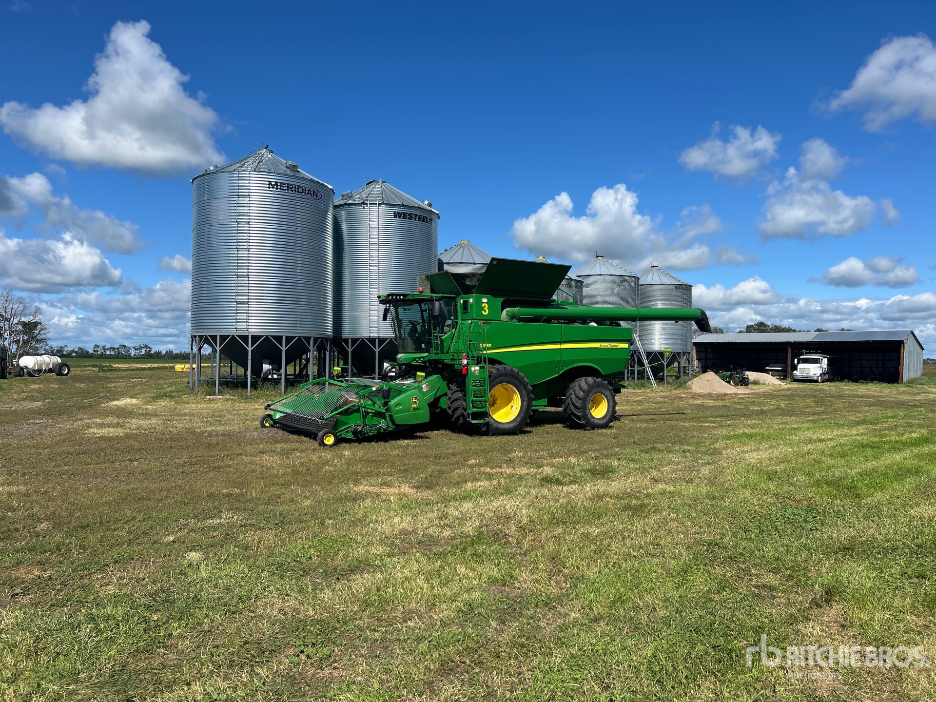2012 John Deere S690
