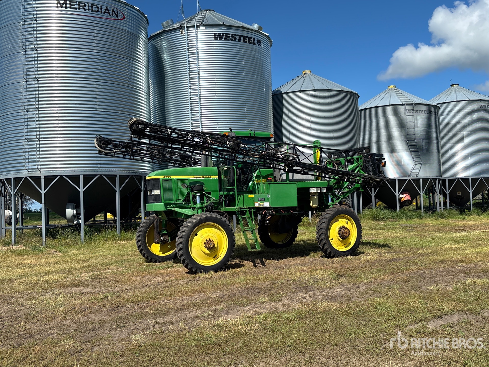 1999 John Deere 4700