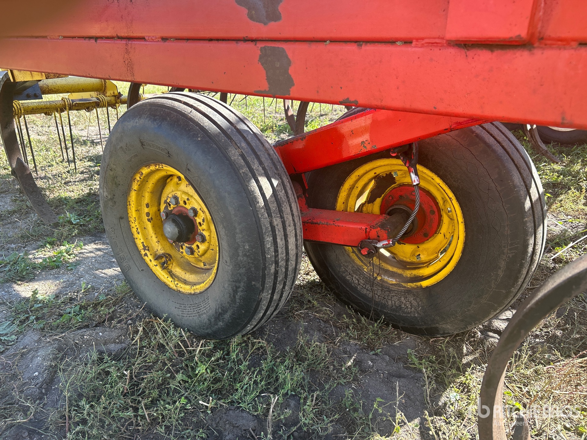 Bourgault COMMANDER 34-38