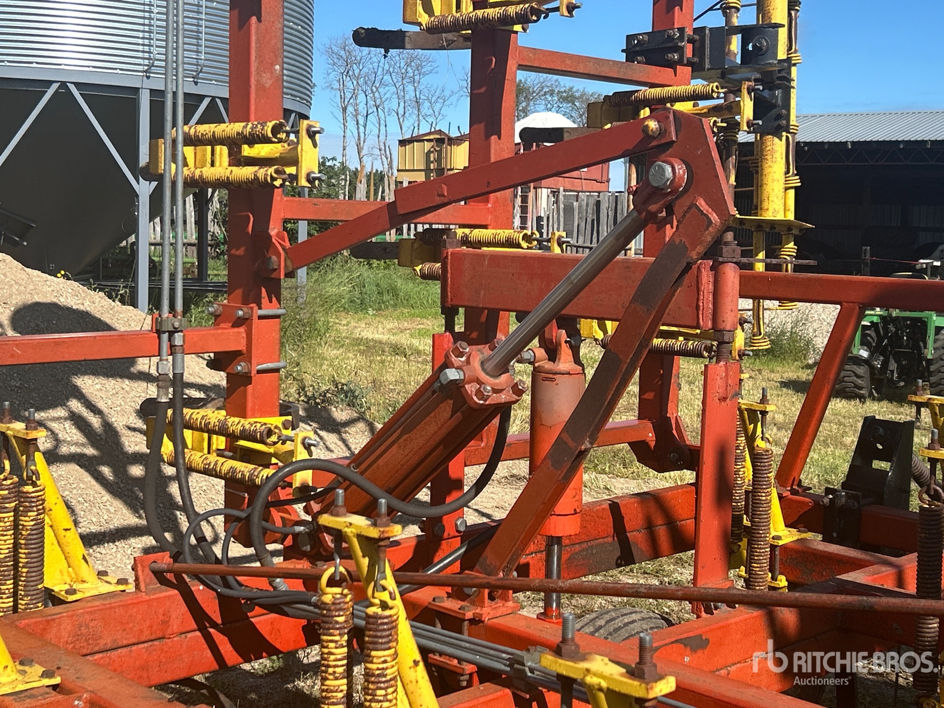Bourgault COMMANDER 34-38
